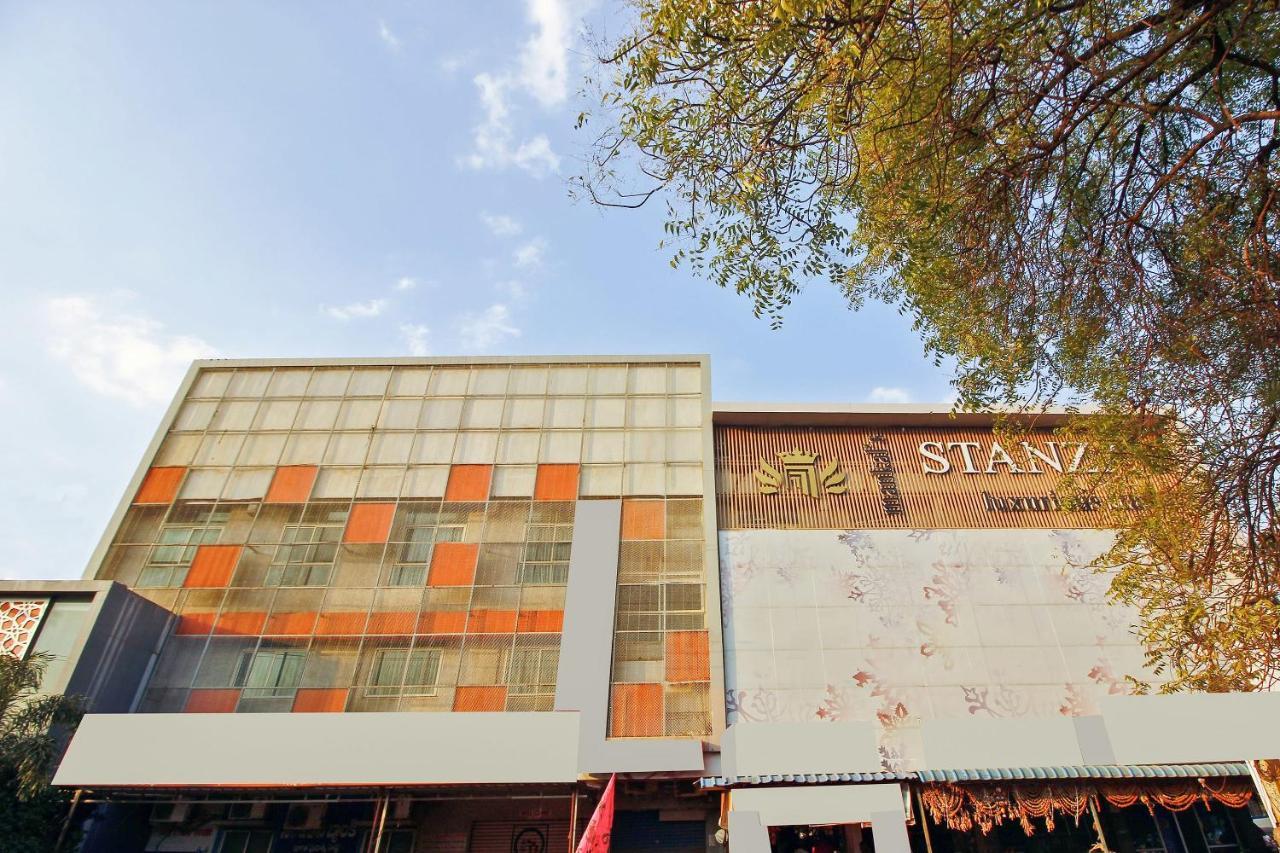 Oyo 26991 Stanza Luxurios Stay Zahirabad ภายนอก รูปภาพ