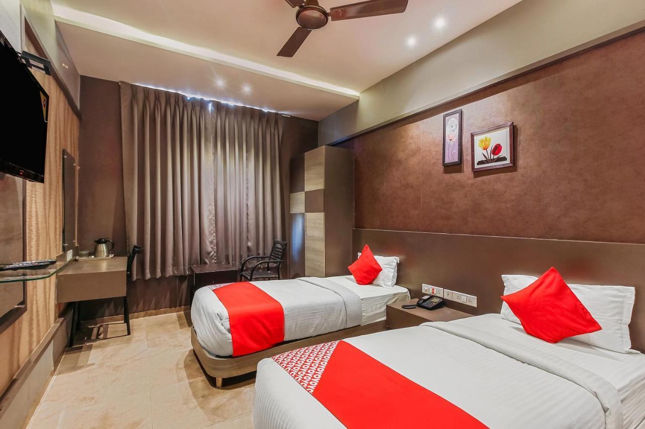 Oyo 26991 Stanza Luxurios Stay Zahirabad ภายนอก รูปภาพ