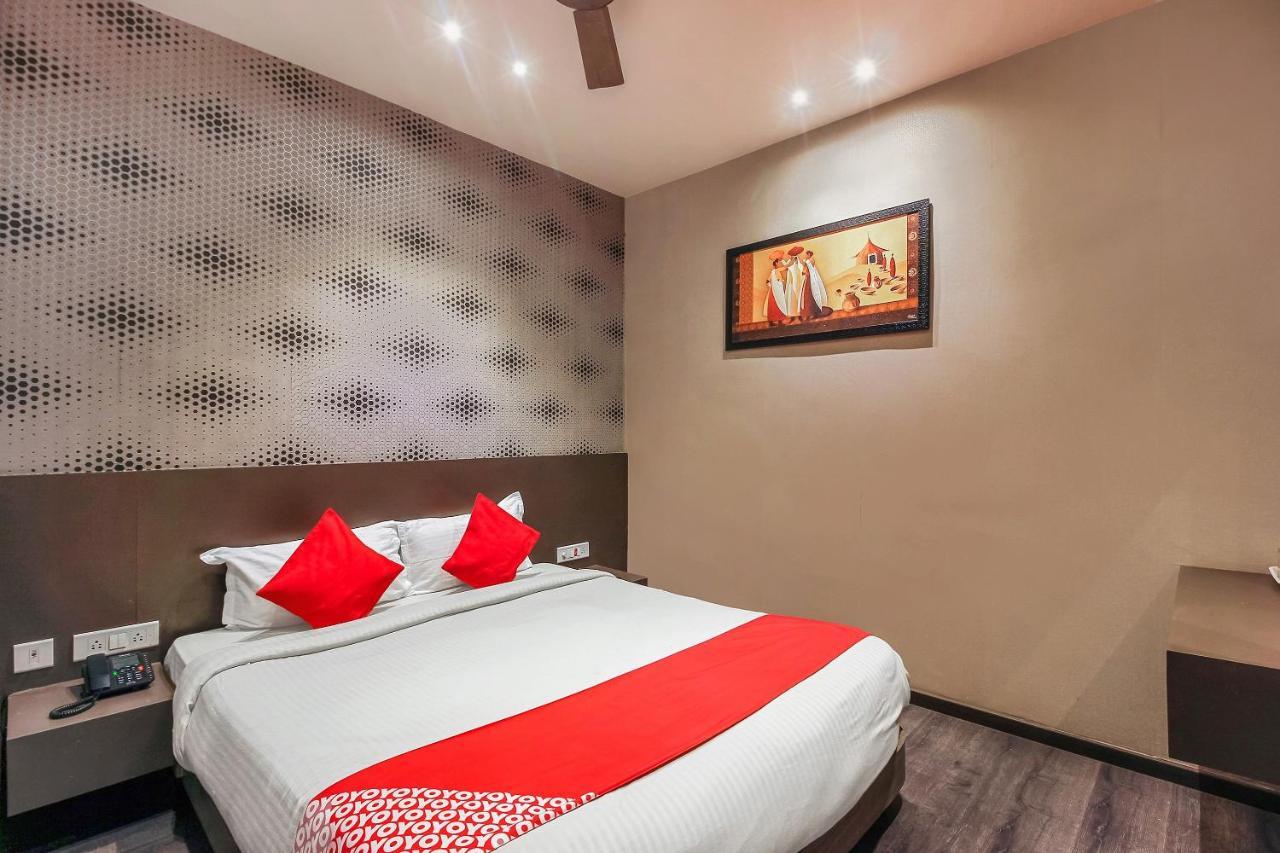 Oyo 26991 Stanza Luxurios Stay Zahirabad ภายนอก รูปภาพ